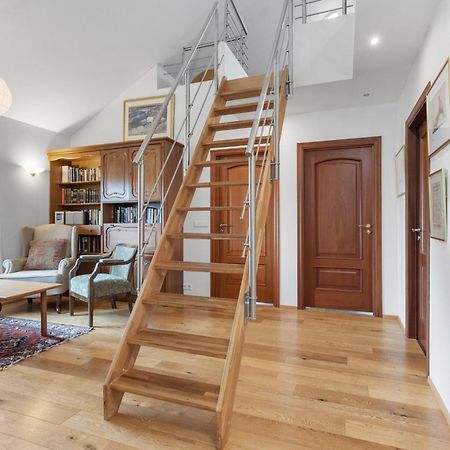 Charming Villa With A Hot Tub, By The Golden Circle 레이크홀트 외부 사진