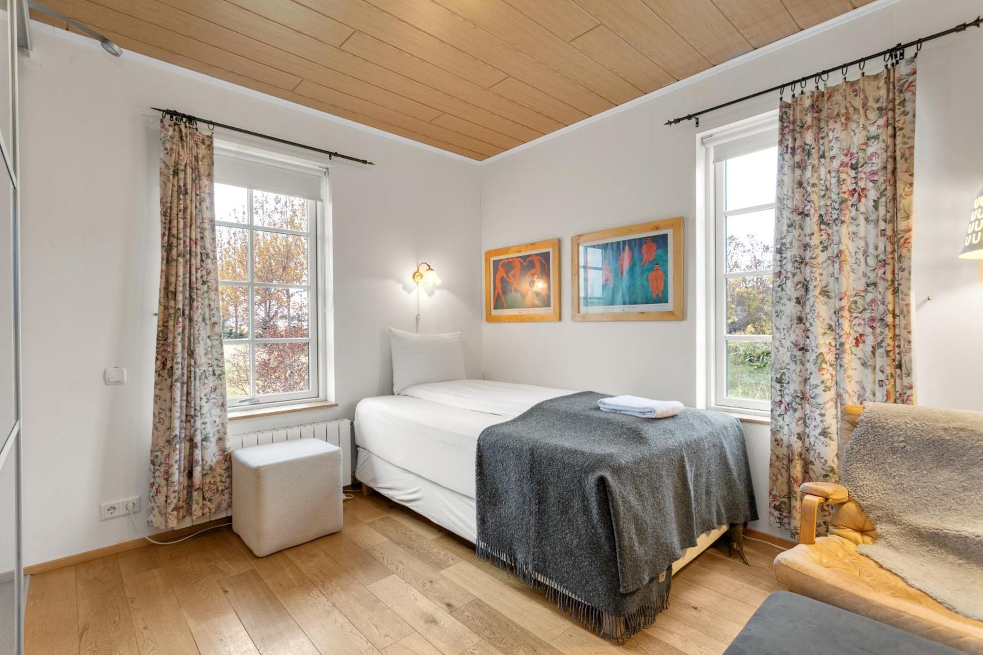 Charming Villa With A Hot Tub, By The Golden Circle 레이크홀트 외부 사진